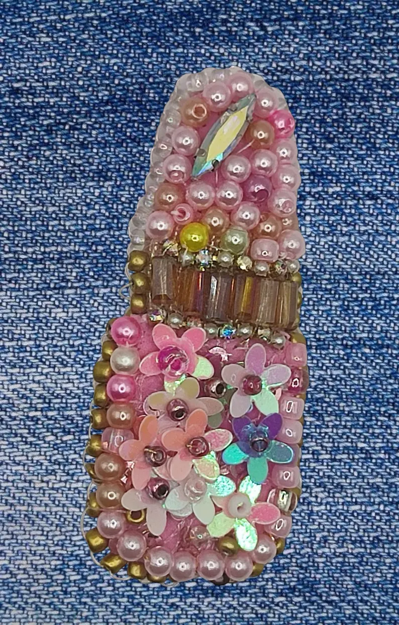 Brooch Lipstick - Pink color - Image 3