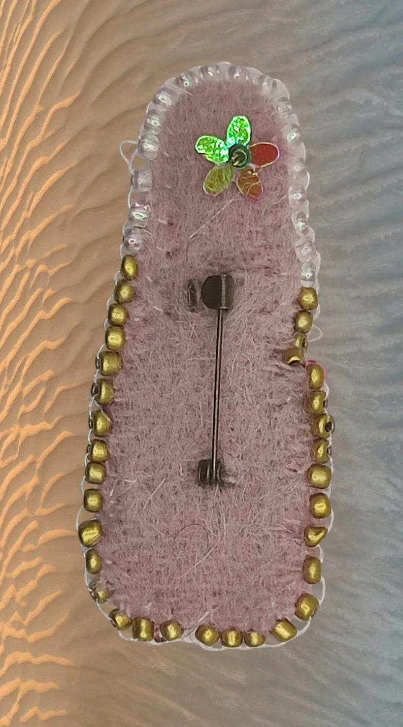 Brooch Lipstick - Pink color - Image 2